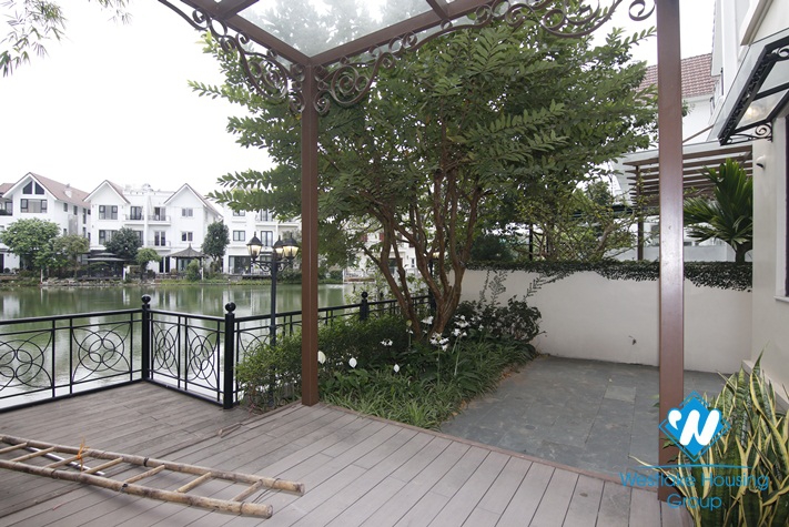 Nice villa/house in Vinhomes Reverside, Long Bien, Ha Noi for rent
